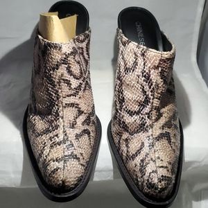 Chinese Laundry High heel Mule's.